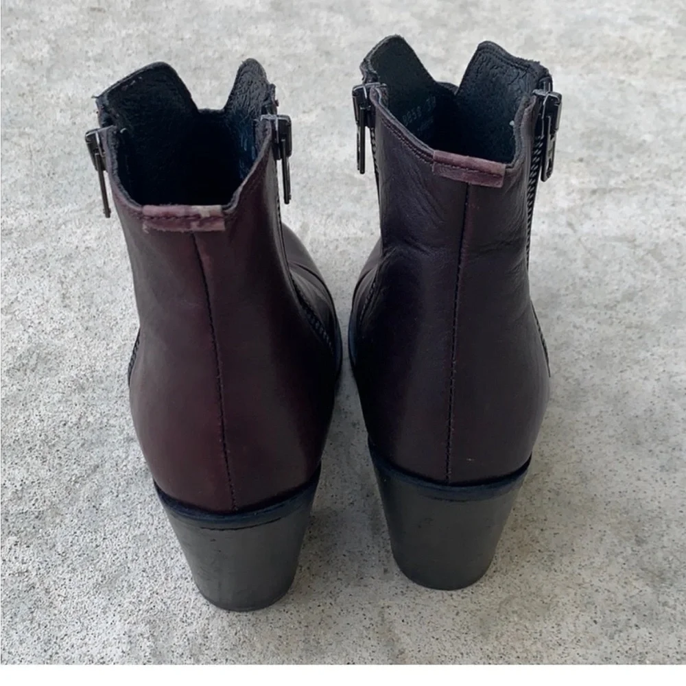 BOEMOS Women's Burgundy Heeled Ankle Bootie Size EU 38/8
